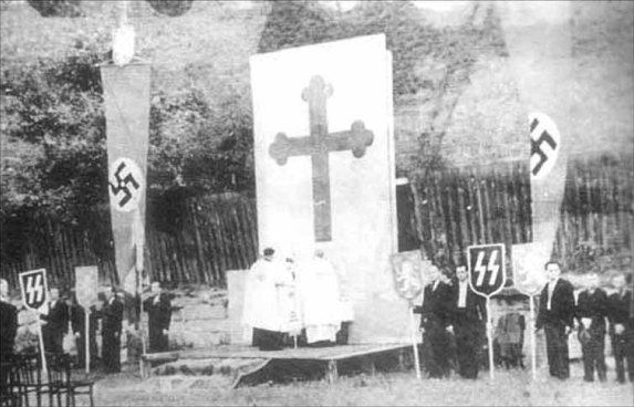 Украинская церковь поддерживает немецких нацистов